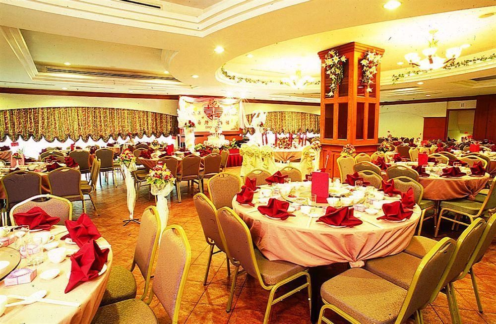 Orkid Hotel Melaka Exteriör bild